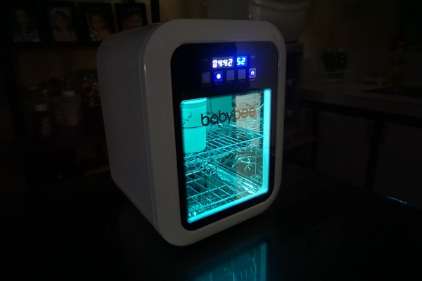 Babybee Ultraviolet Sanitizing Cabinet can easily be seen even when the lights at home are out.