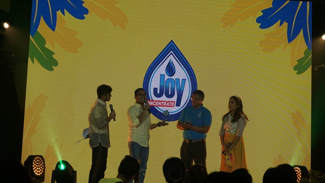 With Joy’s brand manager Meir Yap and representative from SOS Children’s Village Alabang