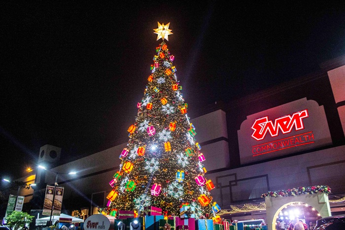 First-ever 40-foot Christmas Tree And More Yuletide Happenings At Ever Mall