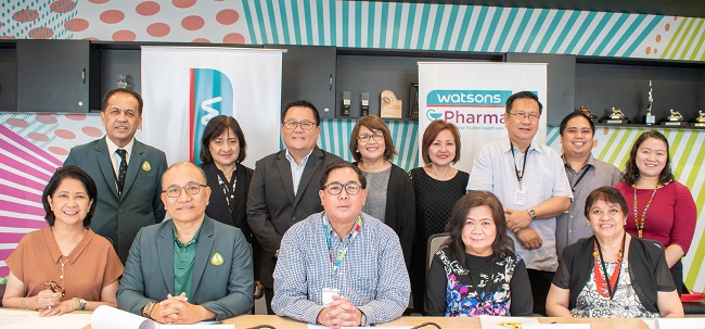 Front row (left to right): Dr. Josephine Blanco- Ramos (Chairman, PCCP), Dr. Malbar Ferrer (President, PCCP), Mr, Danilo S Chiong (General Manager, Watsons Philippines), Dr. Yolanda R. Robles (President, PPhA), Mr. Loree C. Mante (Training and Development Consultant, PCCP) Second row (left to right): Dr. Ivan Villespin (Vice President, PCCP), Dr. Dina V. Diaz (Past President ,PCCP, Consultant- Department of Pulmonary, Critical and Sleep Medicine, Lung Center of the Philippines), Mr. Rafael V. Lim (Director, Health Business, Watsons Phils), Ms. Jessamine P. Jimenez (Director, Sales Operations, Watsons Phils), Ms. Josefina C. Arriola (Director, Human Resources and Organization Development, Watsons Phils), Atty. Froilan A. Bagabaldo (Executive Vice President, PPhA), Mr. Bryan S. Posadas (Press Relations Officer, PPhA), Ms. Frances Lois U. Ngo (Chair, Medication Adherence Advocacy, PPhA)