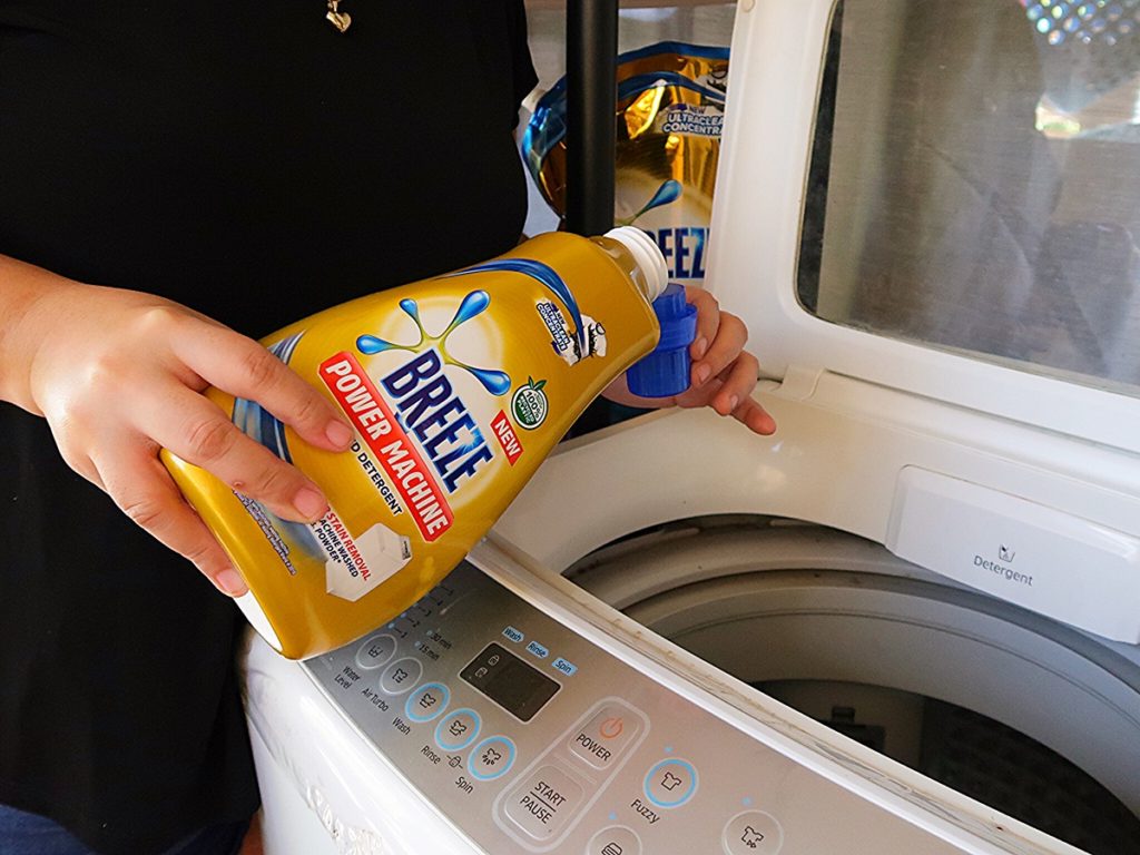 Moms Can Now Power Wash With New Breeze Power Machine Liquid Detergent