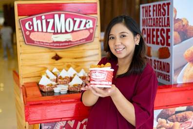 Starting with just one humble ChizMozza cart in SM North Edsa in 2016, Hannah Ramos’ small business has steadily grown into 21 branches in various SM malls and has not only weathered the pandemic, but has actually expanded regionally.