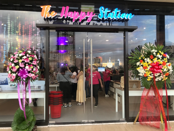 The Happy Station store at Santolan Town Plaza