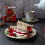 Jelly and cream sandwich with Mr. Hat Gulaman