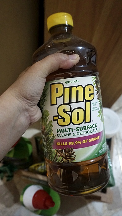 Pine-sol multi-surface cleaner can be used for heavy cleaning, disinfecting and light touch-ups. It has a clean and fresh smell that is perfect for cleaning floors, toilets bowls and even laundry.